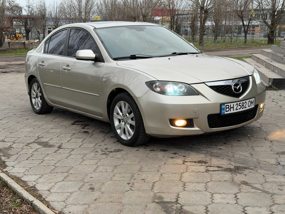Продам Mazda 3 2008 рік рест 1.6 автомат газ- бензин 4-пок