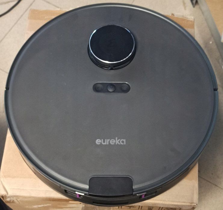 Robot sprzątający Eureka NERE10S czarny