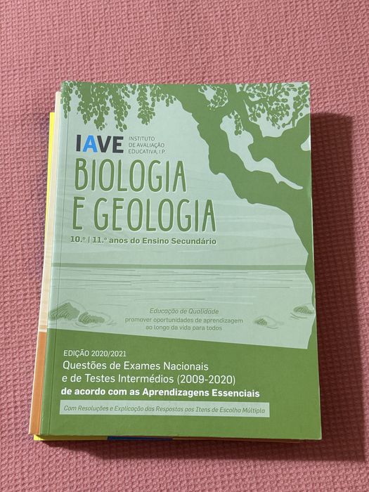 Manuais de preparação para exames 11ºano
