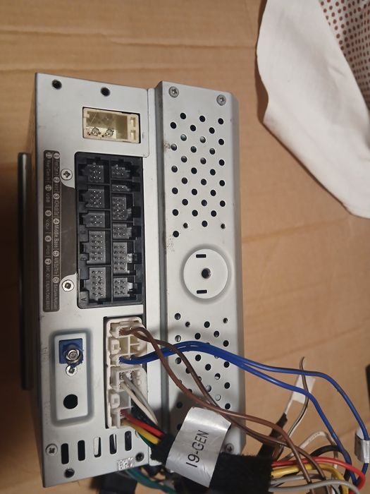 Автомагнітола 2 дін ( під ремонт )