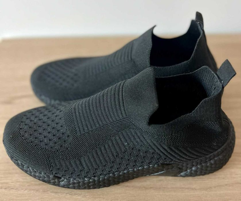 Wkładane buty New Balance unisex rozmiar 43