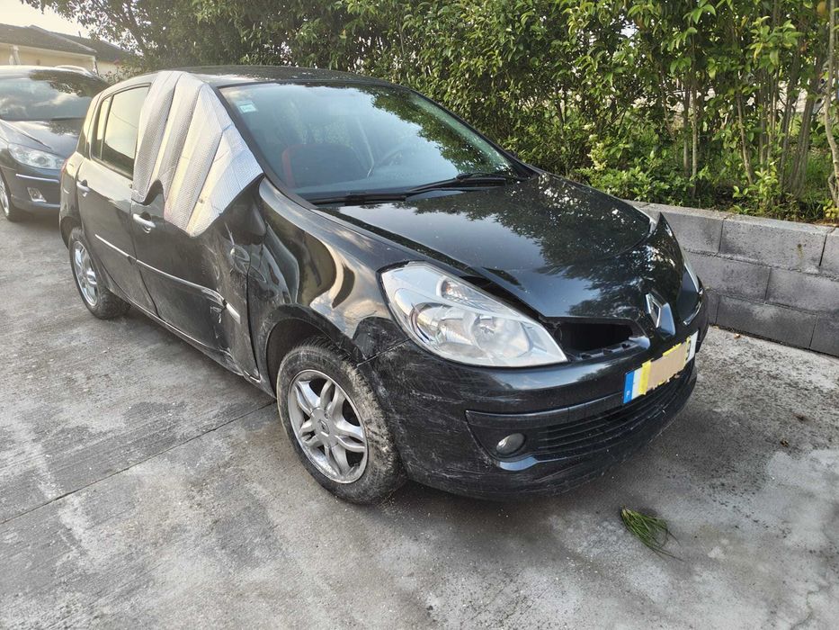 Renaut clio a reparar