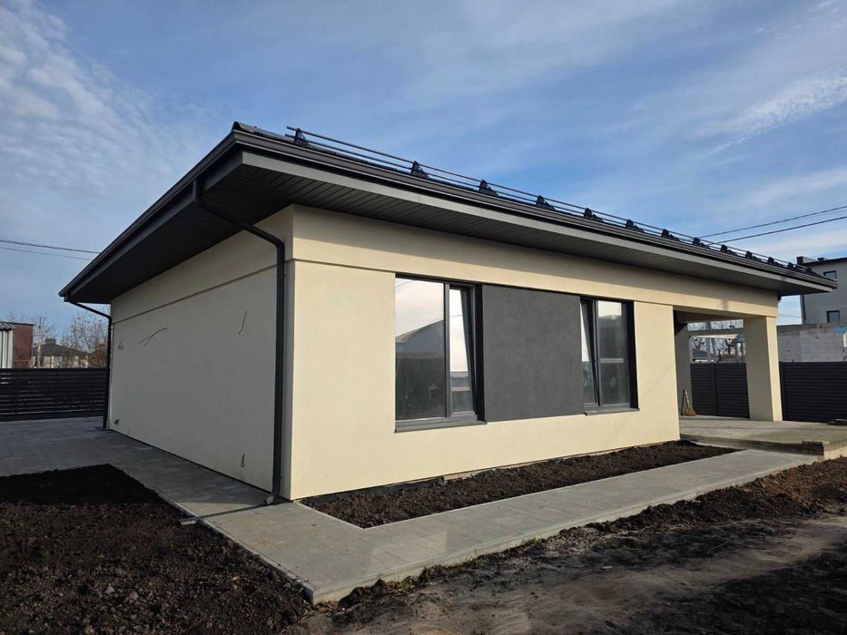 Тарасівка вул Павлюченка будинок 120м.кв. 5 соток землі