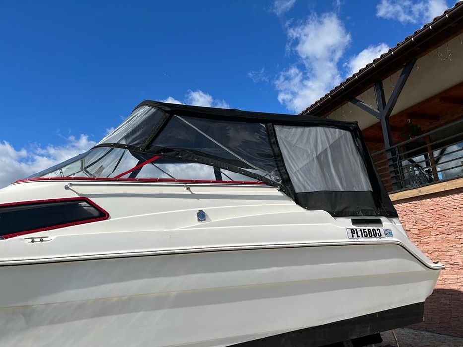 Jacht motorowy Bayliner kabinowy 8 osobowy