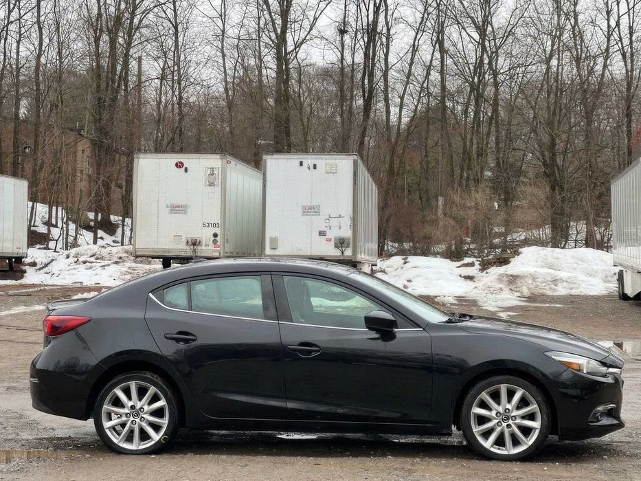 Mazda 3 Grand Touring      2017