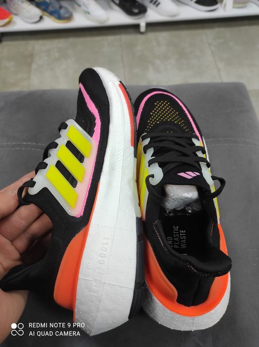 ОРИГІНАЛ 100% Кросівки Adidas Ultraboost Light Performance HQ6346 37
