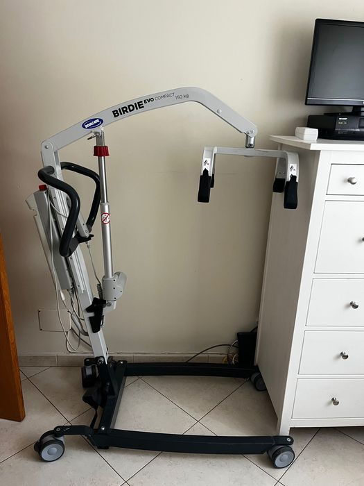 Elevador de transferência de pessoas acamadas