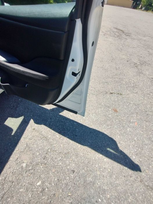 Продам Nissan Leaf 2014.