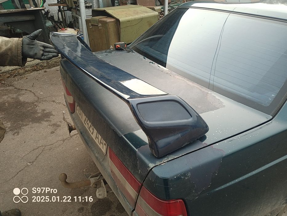 Спойлер  дліна 132 см