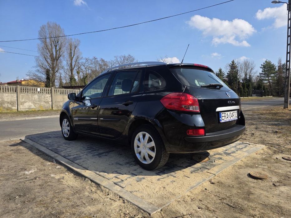 Renault Clio 1,5 (3,5л/100км) турбо-дизель 2012 рік