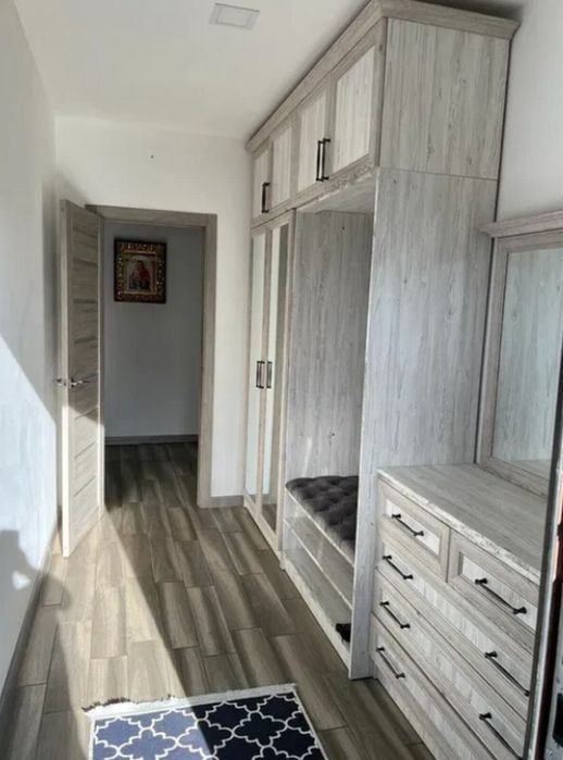 Продаж сучасного будинку у Почаєві