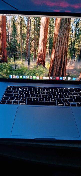 Portátil Macbook pro 16"