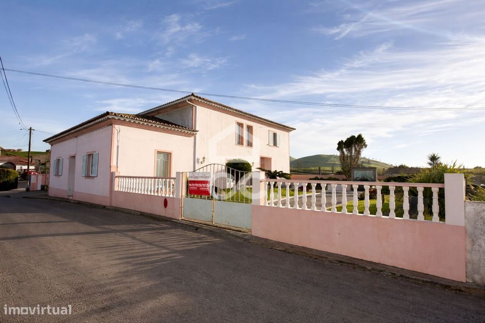Moradia com 5 Quartos - Arrifes - Ponta Delgada