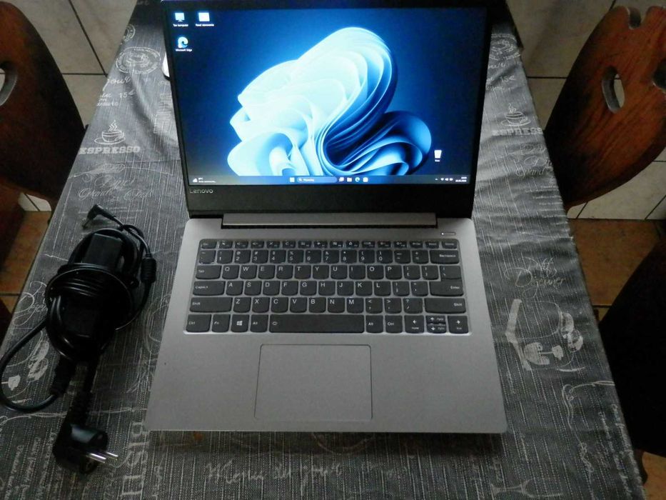 Laptop Lenovo ideapad i5 12gb ssd256 gb full hd