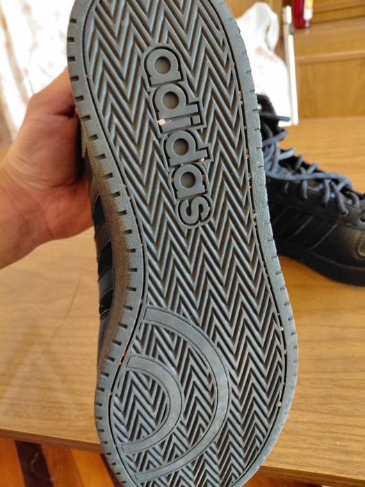 Adidas  кросовки демисезон 45-47
