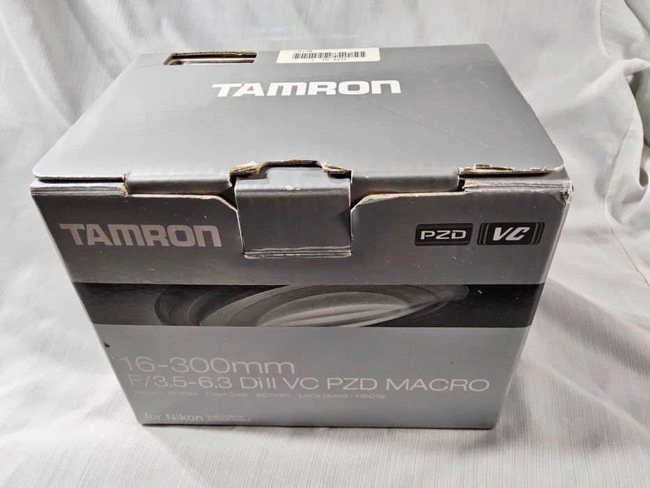 Objetiva TAMRON 16-300mm  para cameras NIKON  DSRL  encaixe "F"  FULL FRAME