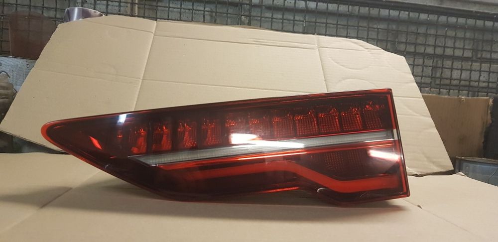 Jaguar l-pace prawa tylna lampa Led