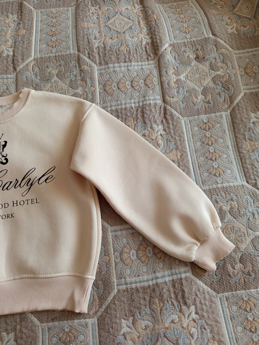 Гарний світшот 8-10 років в ідеалі