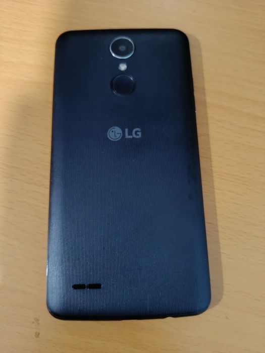 Смартфон LG K8 2017 us215
