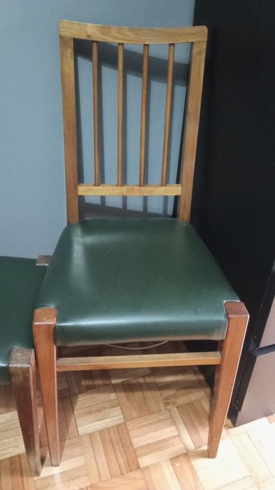 Conjunto cadeira e banco vintage  quarto