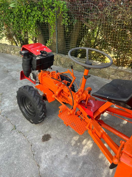 Motoenxada com reboque