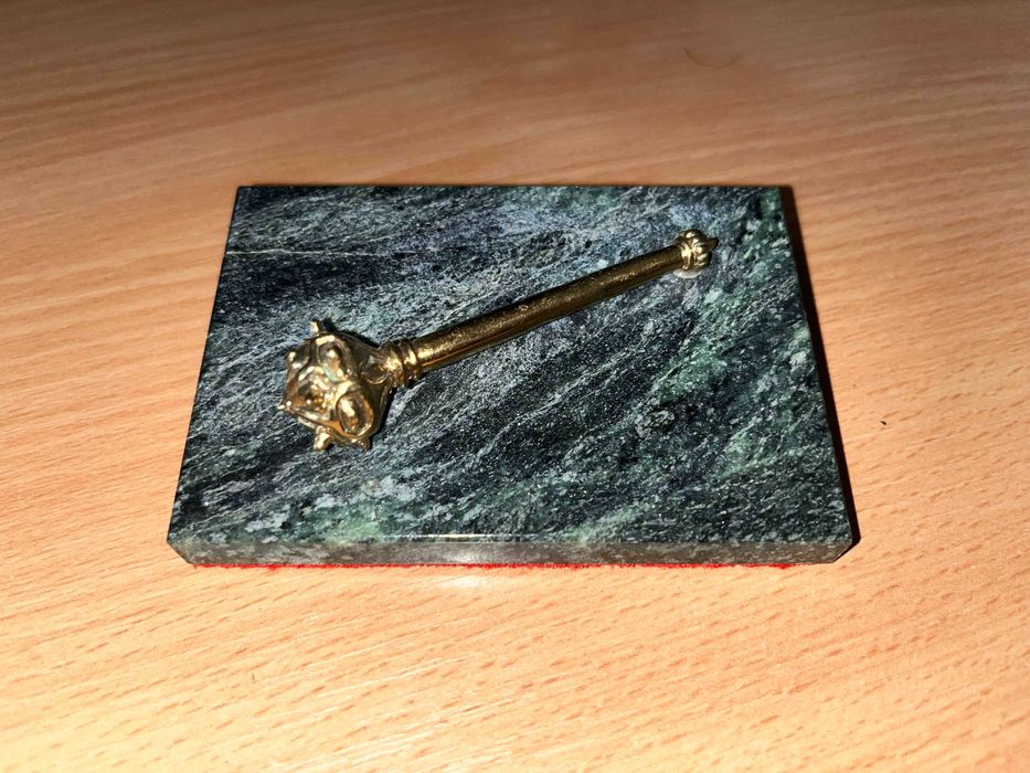 Булава на Граніті