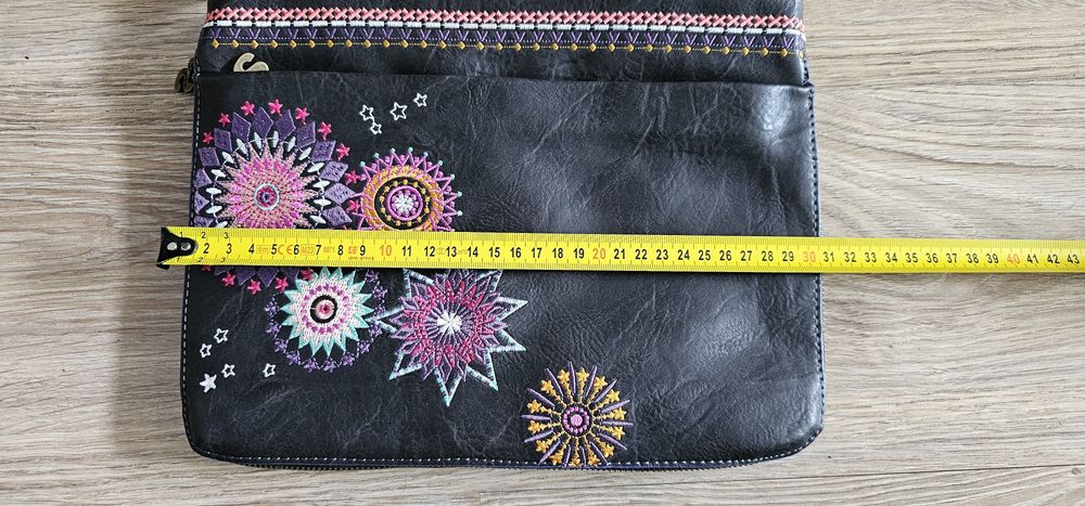 Desigual torebka damska 30cm x 22cm stan bardzo dobry