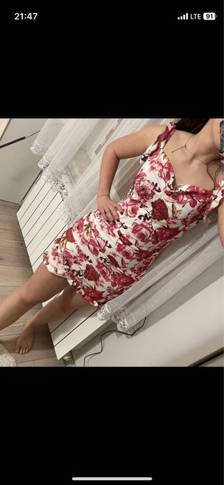 Mini sukienka w kwiaty