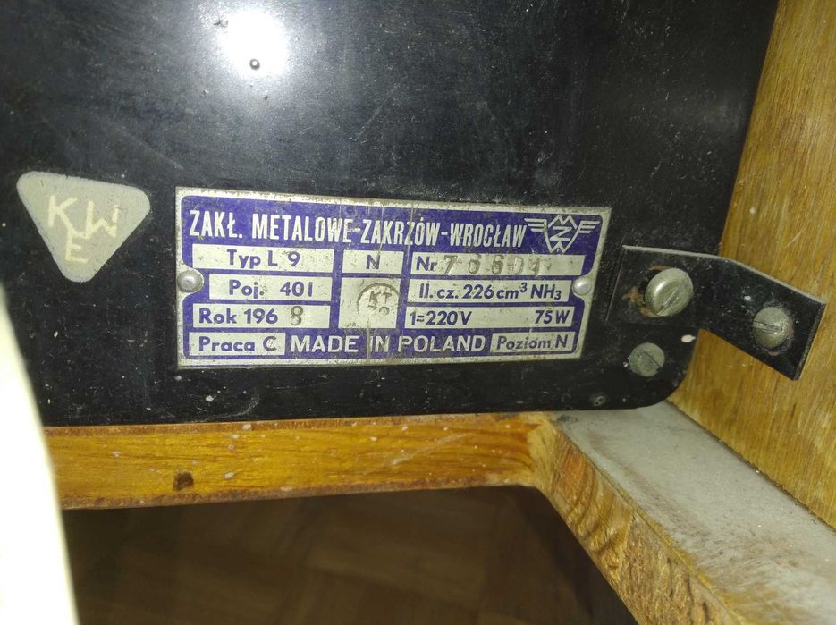 Stara lodówka absorpcyjna Zakłady Metalowe Zakrzów L9 PRL Polar
