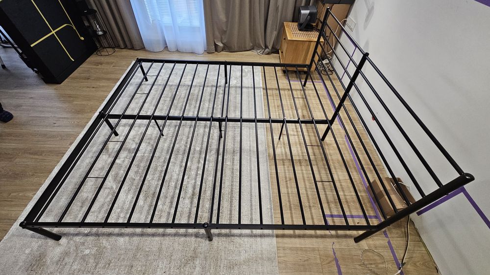 Łóżko metalowe 180x200  ze stelażem