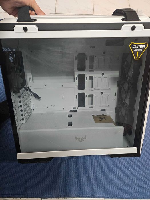 ASUS - Caixa de PC e Fonte de Alimentação