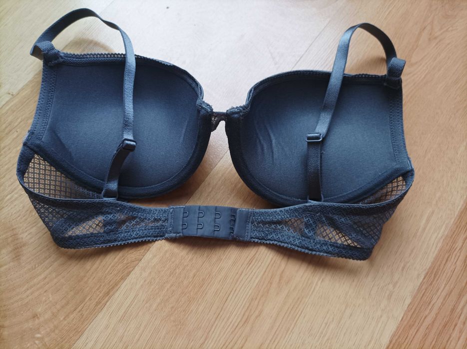 Biustonosz push up
