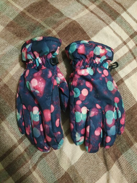 Зимние лыжные перчатки