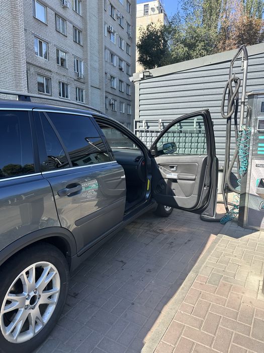 Продам VOLVO XC-90