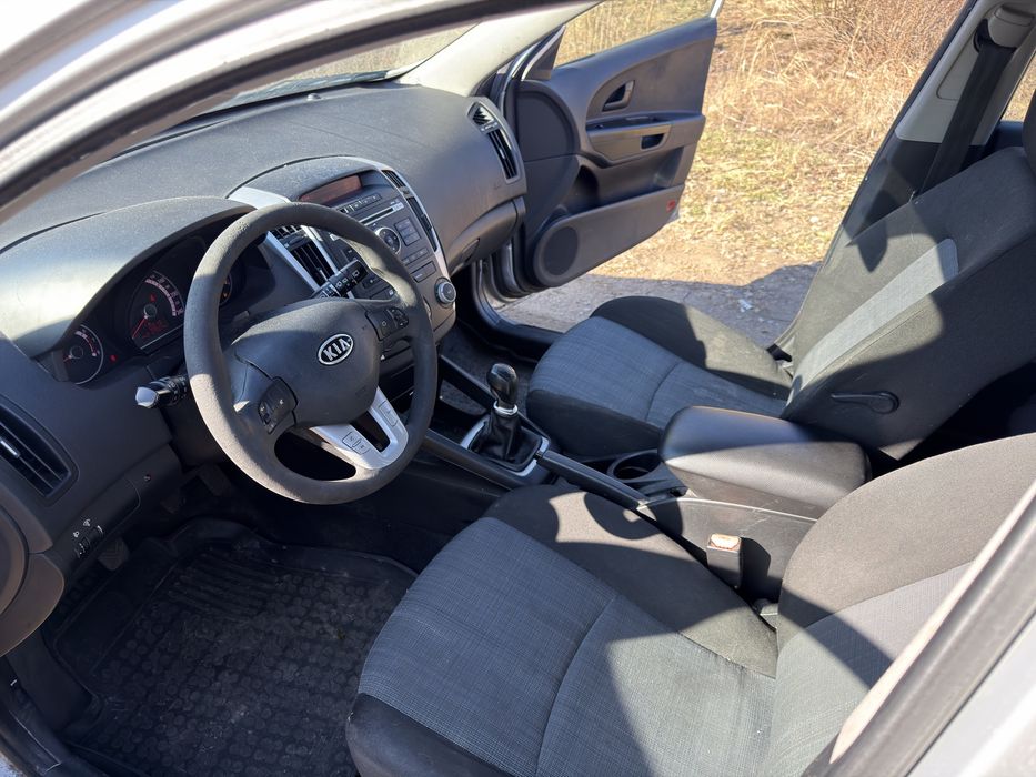 Kia ceed 1.4 90KM 2010r