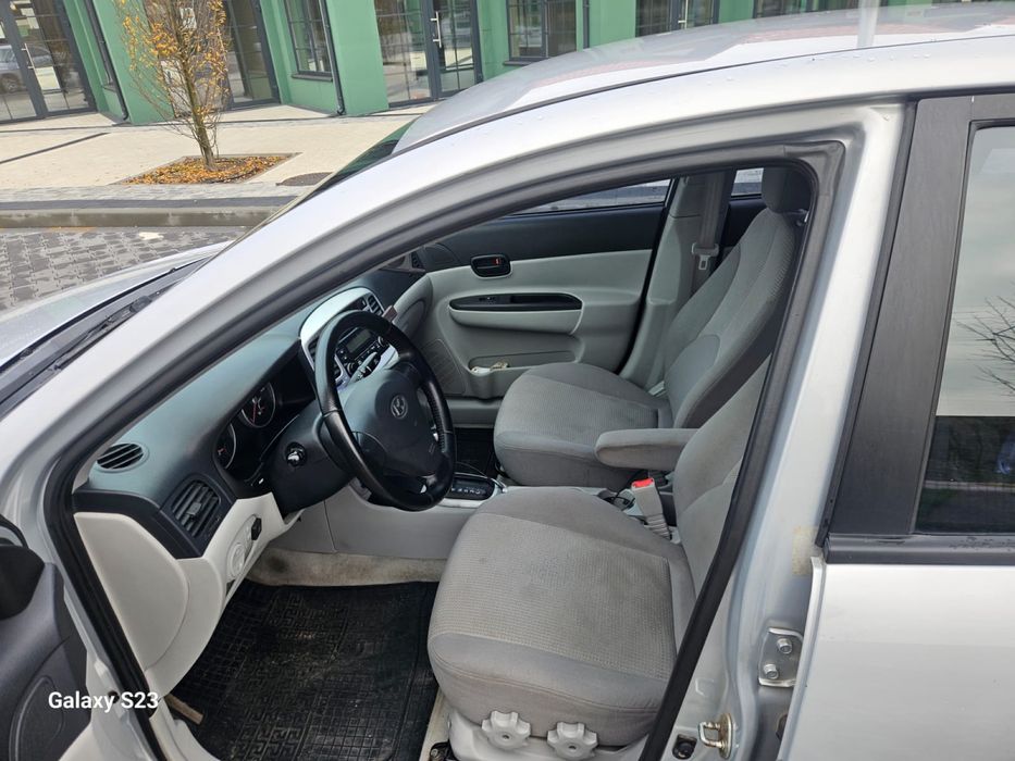 Hyundai akcent 2008 рік газ/бенз автомат