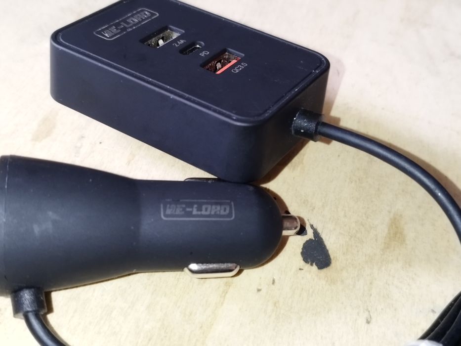 Re-load 52W – Szybka ładowarka samochodowa z 5 portami USB!