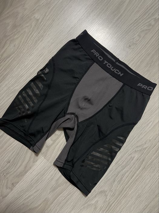 Мужские сплртивные шорты велосипедки Pro Touch
