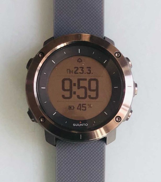 Спортивные часы смартчасы Suunto Traverse GPS
