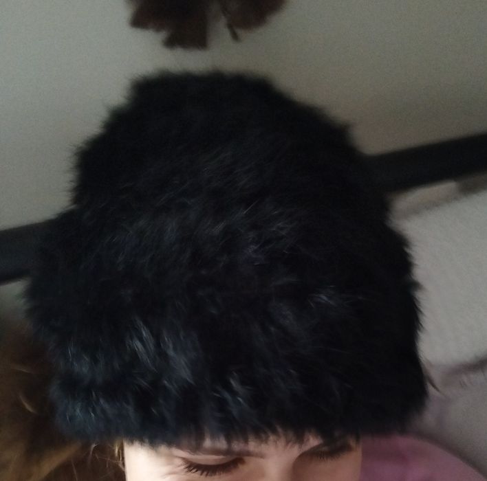 Czapka zimowa Wittchen czarna z naturalnym futrem