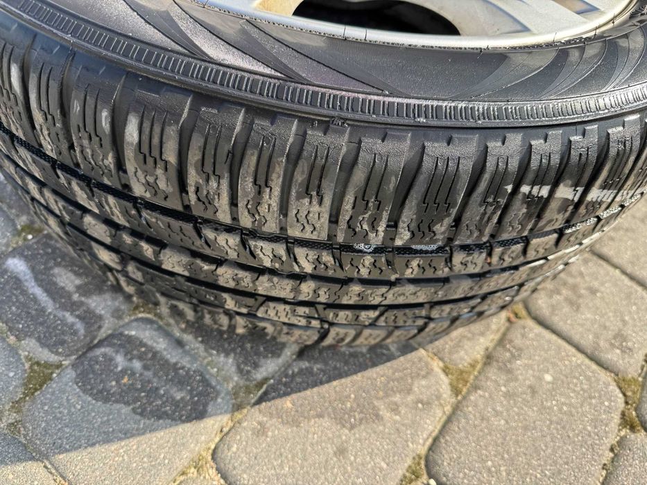 Sprzedam felgi BMW F30 f31 E90 E91 E46 r17