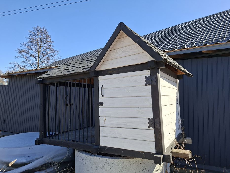 Продам вольєри і будку.