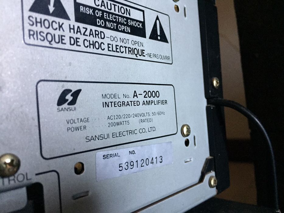 Amplificador Sansui A-2000
