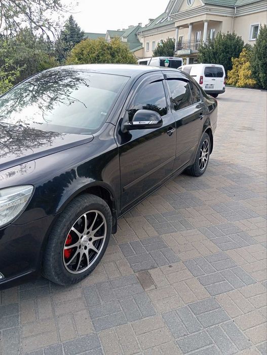 Skoda Octavia               ..