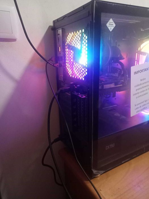Computador Gaming 32gbram 1TB Processador AMD Ryzen 5 8400F 6-Core Processor (4.20 GHz) RAM instalada 32,0 GB Placa gráfica AMD Radeon RX 9060 (8 GB)