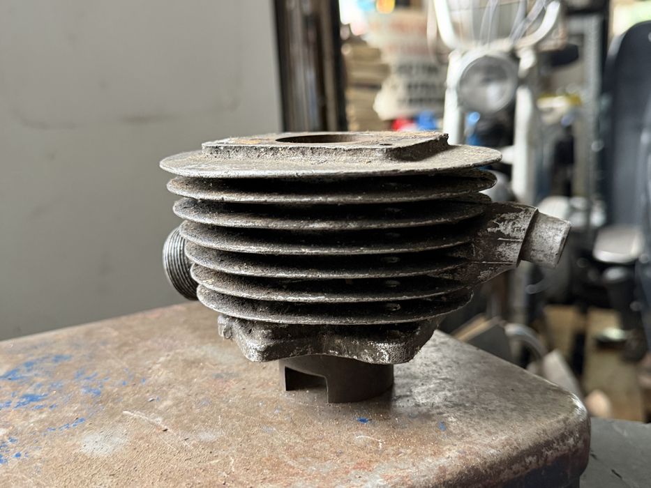 ZZR Romet Komar 232 Żak MR2 cylinder oryginał stary typ nominał śląsk