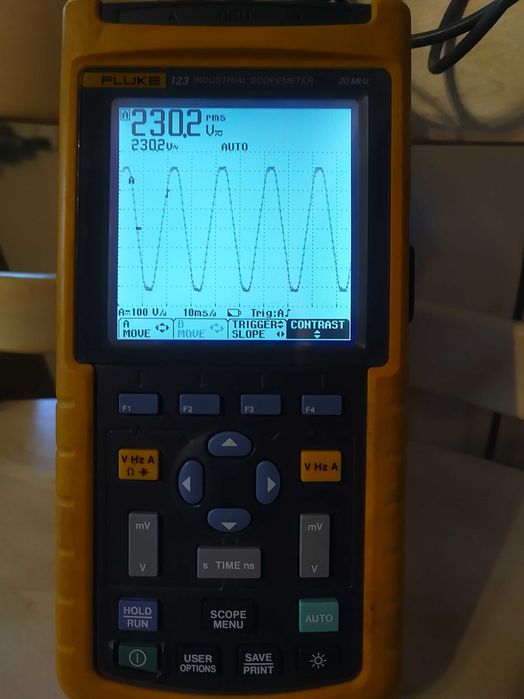 Fluke 123 oscyloskop przenośny