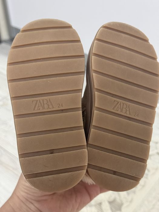 Угги Черевички утеплені Zara для дівчинки 24 розмір