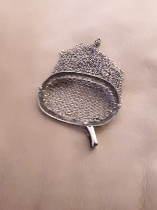 Porta moedas homem muito antigo em prata