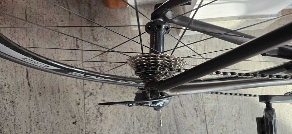 Trek Émonda S4 Carbon – rozmiar 58 – koła Dura-Ace carbon/alu C50